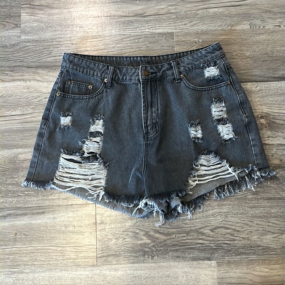 Falmer Heritage‎ Gray Distressed Raw Hem Shorts Size 1X